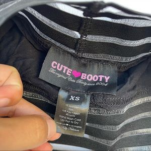 Cute Booty Lounge Black Scrunch Butt Cropped Legging